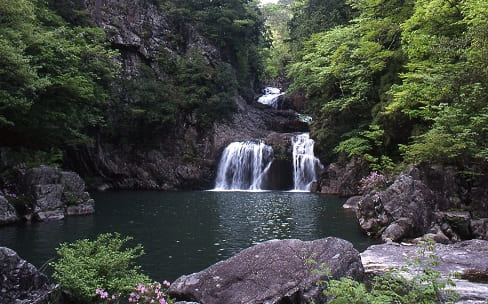 山水画の世界を徒歩で楽しめる西日本有数の秘境