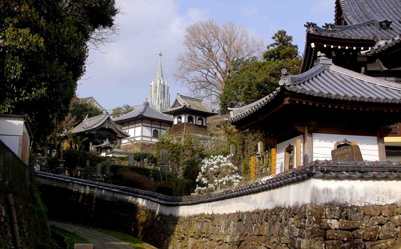 日本と西洋の文化が入り交じる魅惑の町並み
