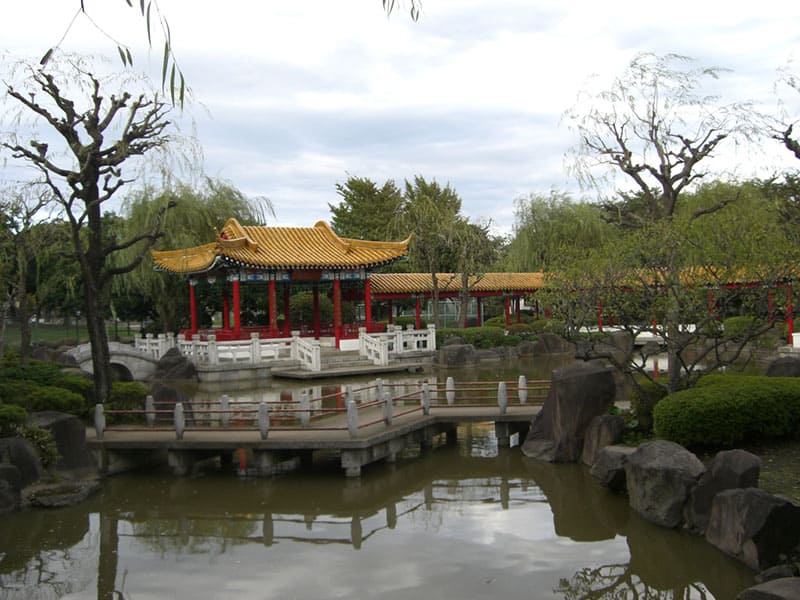 中国の歴史を感じる落ち着いた庭園