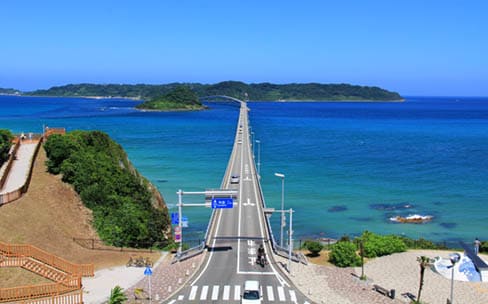 日本海でも気分は南国。一度は見たい景色！