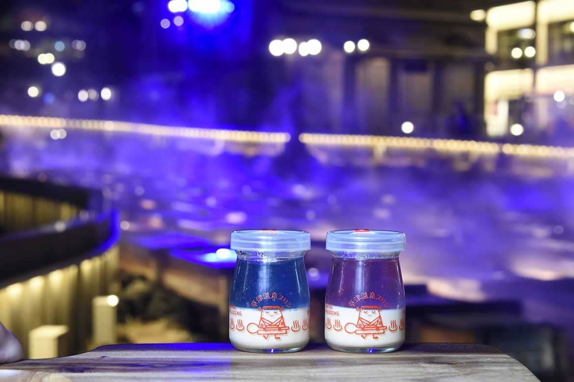 色が変わるプリン! 草津温泉のライトアップされた“夜の湯畑”をイメージしたプリン新発売