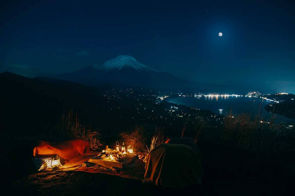 星のや富士、絶景を望みながら秋の月夜を楽しむ1日1組限定プログラム「富士ムーンナイトピクニック」開催