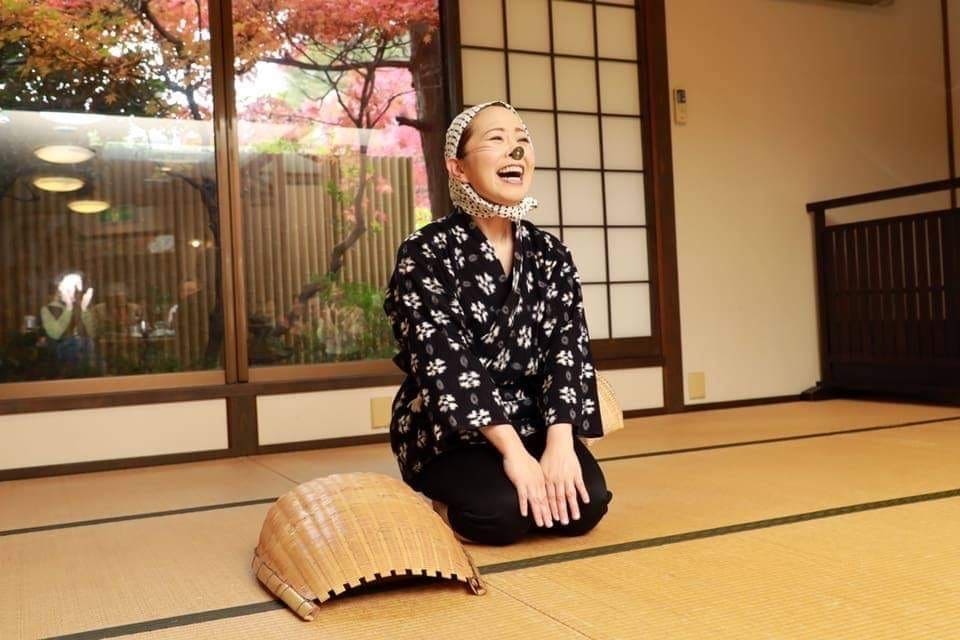 島根の伝統芸能「安来節どじょうすくい踊り」を目の前で