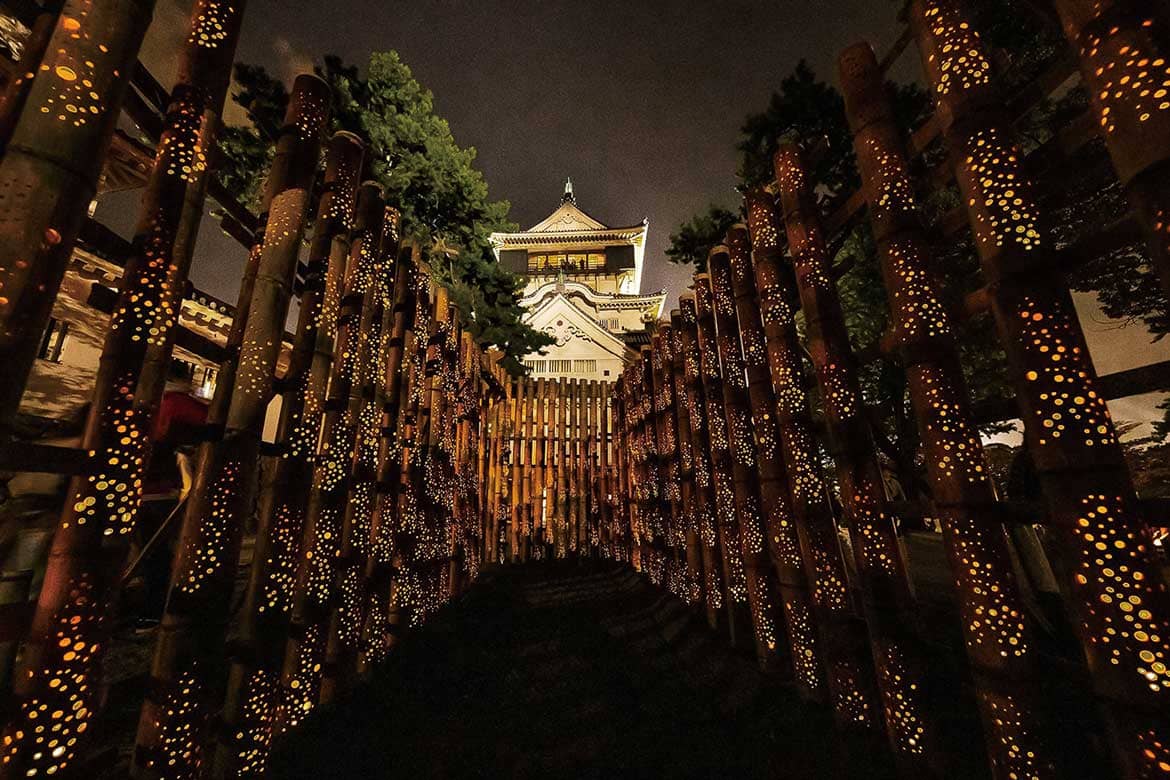 竹害から竹財へ。市民力で小倉城に2万8千個の灯籠を。「第二回小倉城たけあかり」開催