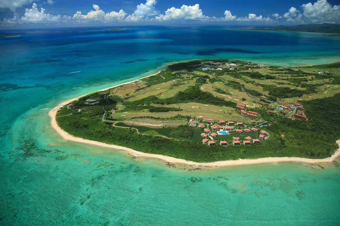 星野リゾート沖縄の離島、小浜島・西表島・竹富島の3島を巡りストレスから解放される「3つの島色ゆくる旅」