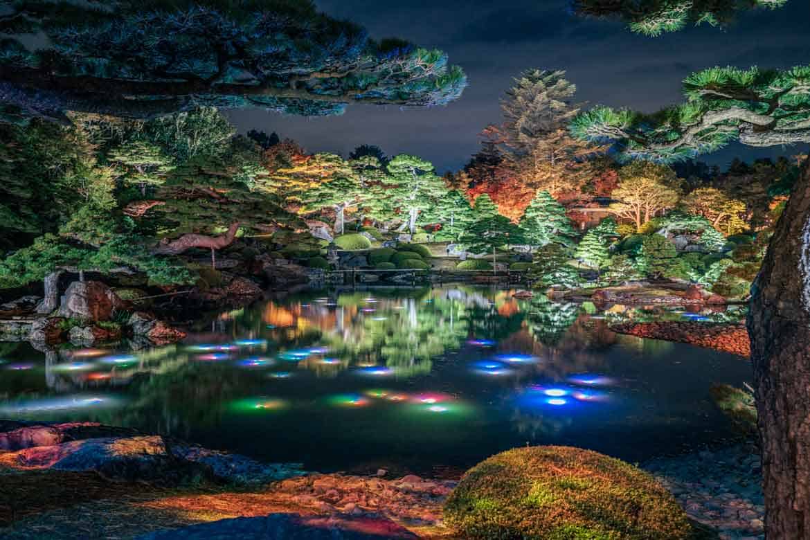 「松江市が贈る冬の風物詩」総計130万球！和のイルミネーションが松江を代表する日本庭園を彩る