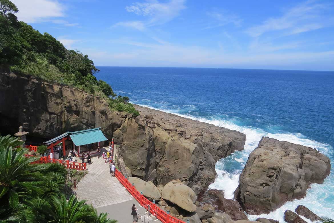 運気上昇！？宮崎・日南海岸の絶景と神秘のパワースポットで癒され旅