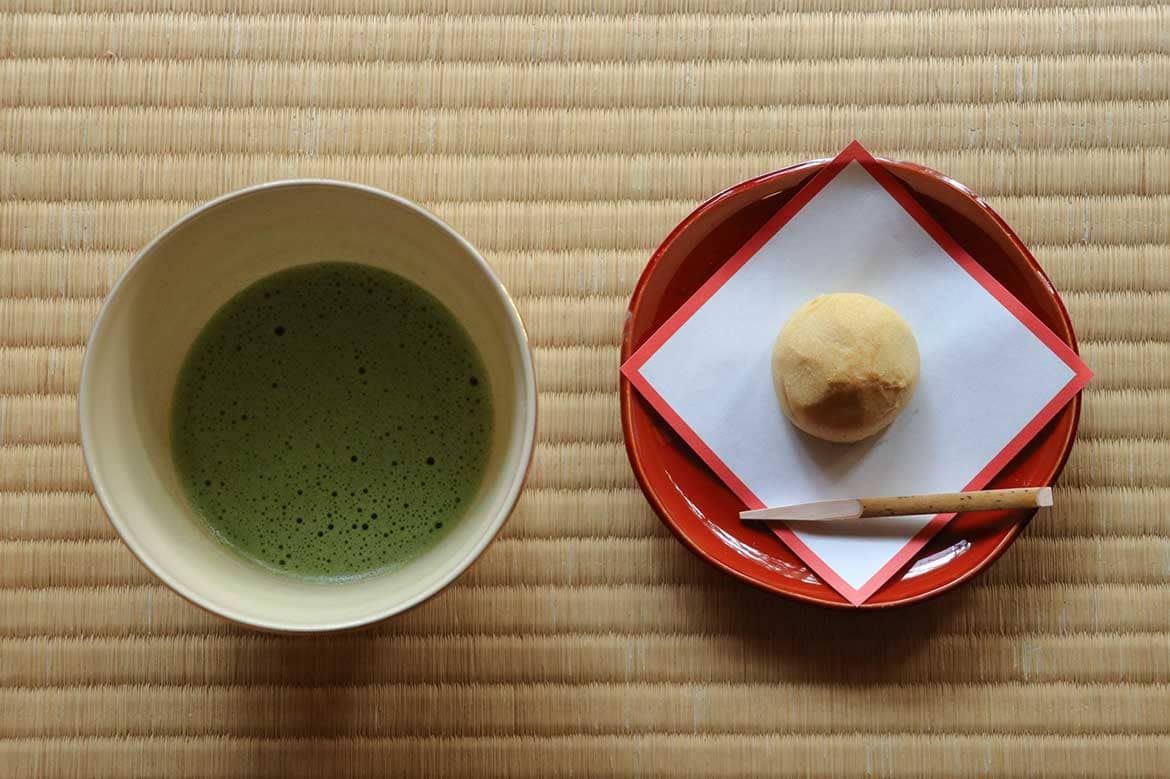 江戸時代に想いをはせて、城内でひと休み「茶室・紅松庵」