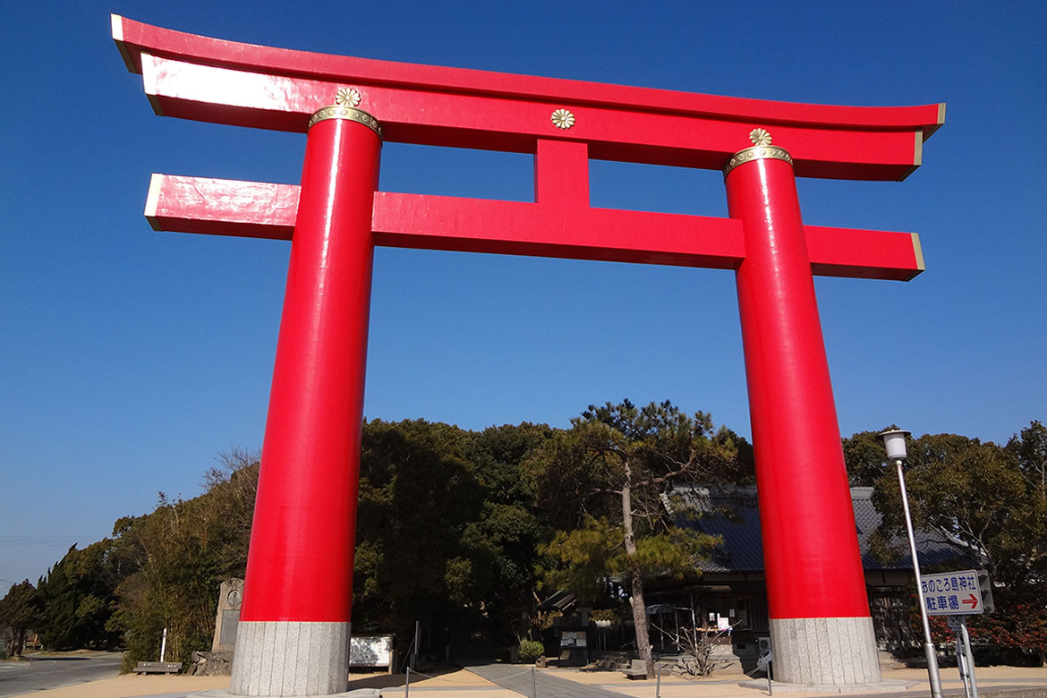 高さ21.7m！日本三大鳥居の1つ。国生みの聖地「おのころ島神社」