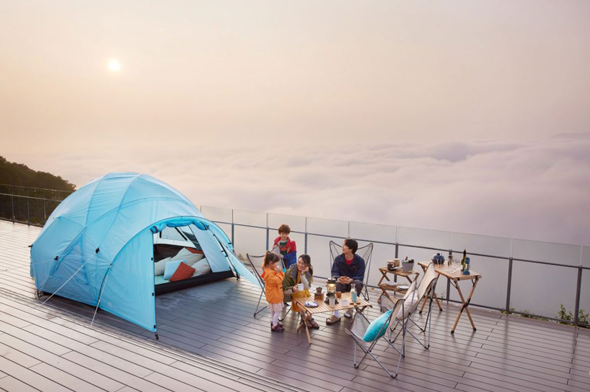リゾナーレトマム、天空の絶景を家族で貸し切りできる「雲海テラスキャンプ」登場