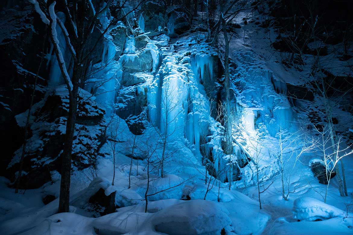 冬の奥入瀬渓流で雪と氷の芸術に出会う「奥入瀬渓流氷瀑ツアー」12/17から実施