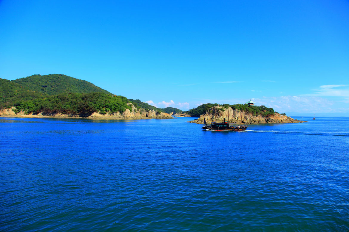 美しく神秘的な“仙酔島”で、パワーと癒しを感じるオトナ旅