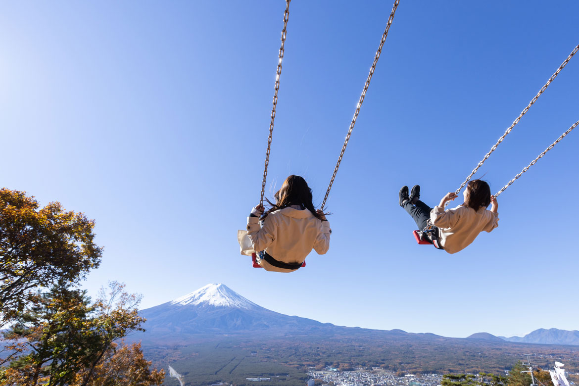 天空のブランコに乗って富士山の大パノラマに飛び込もう。「カチカチ山絶景ブランコ」11/13誕生