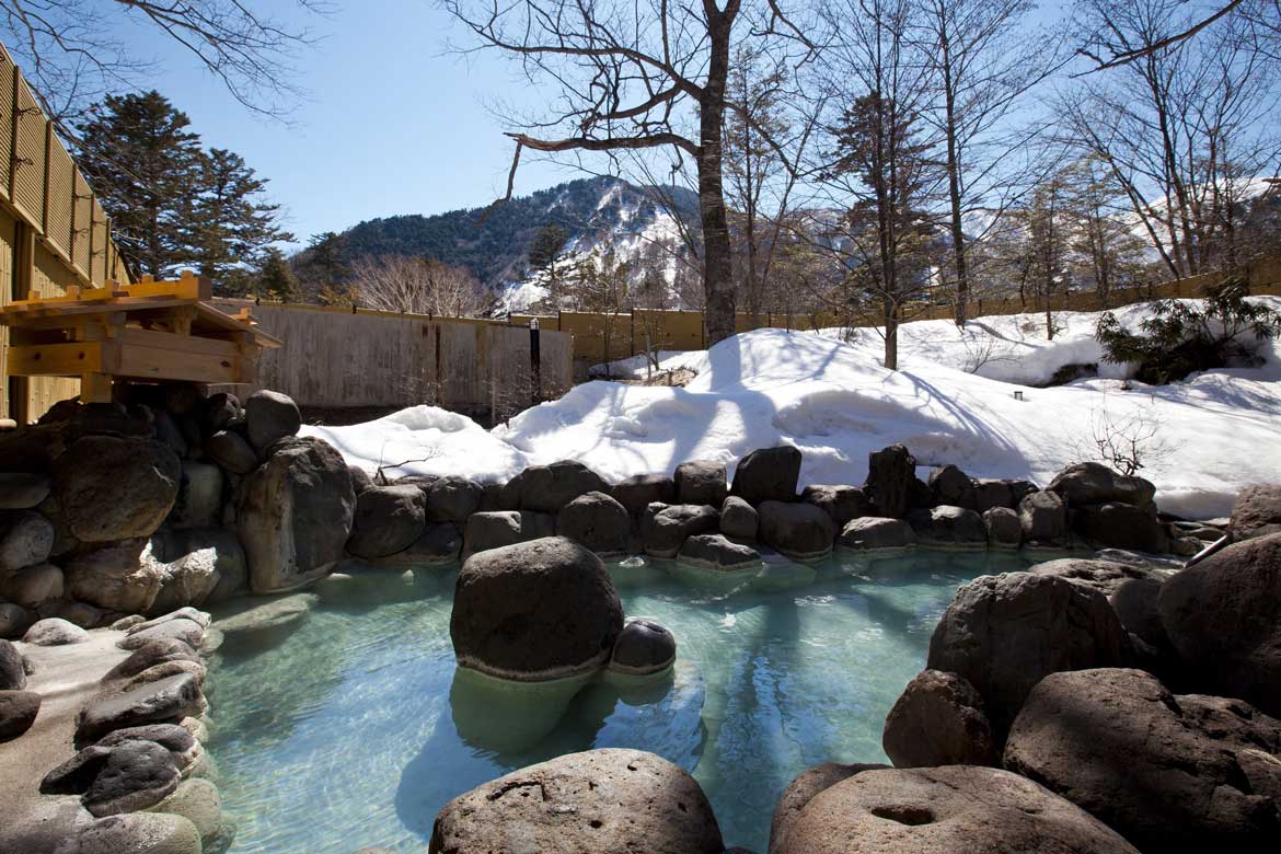 日光湯元温泉の魅力を肌で感じる冬限定イベント。平日限定送迎付き「冬の温泉めぐり」開催