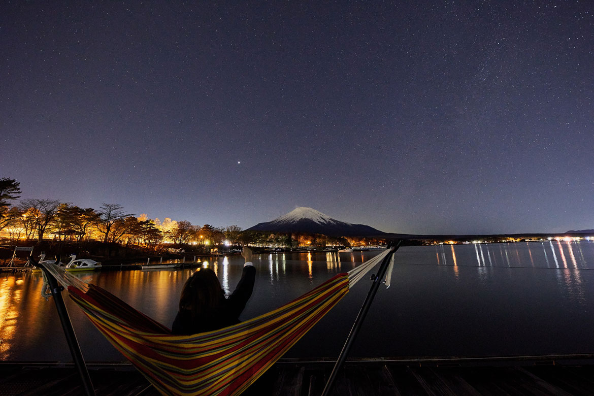 新年の幕開けを祝う、絶景富士と流星群。新春富士山ビュークルーズ ＆ 星空ハンモック、1/1・2・3限定開催
