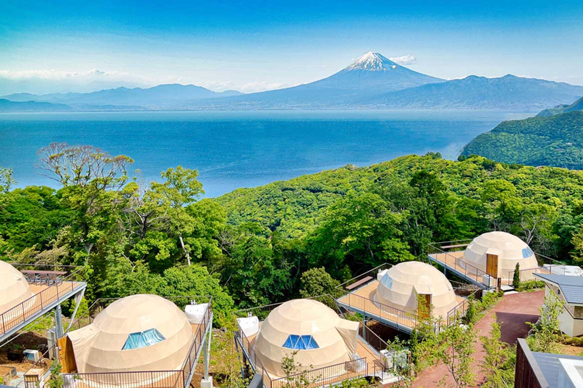 まるで天空！富士山と駿河湾を一望できる絶景グランピング「西伊豆 天空テラス」7/1グランドオープン