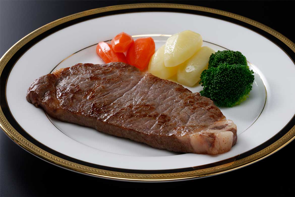尾花沢牛を味わえるステーキレストラン「レストラン徳良湖」