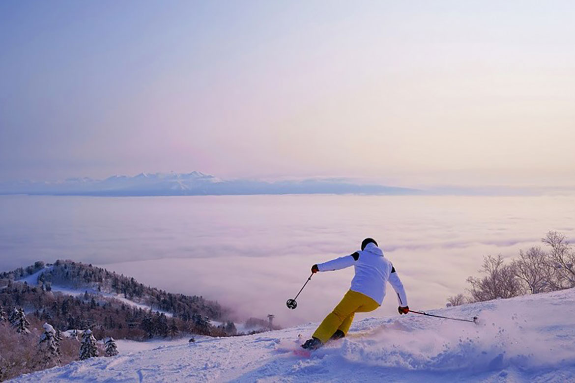 富良野スキー場開設60周年記念！「60th Anniversary 自然 遊ぶ ココロオドル」をテーマにイベントを開催