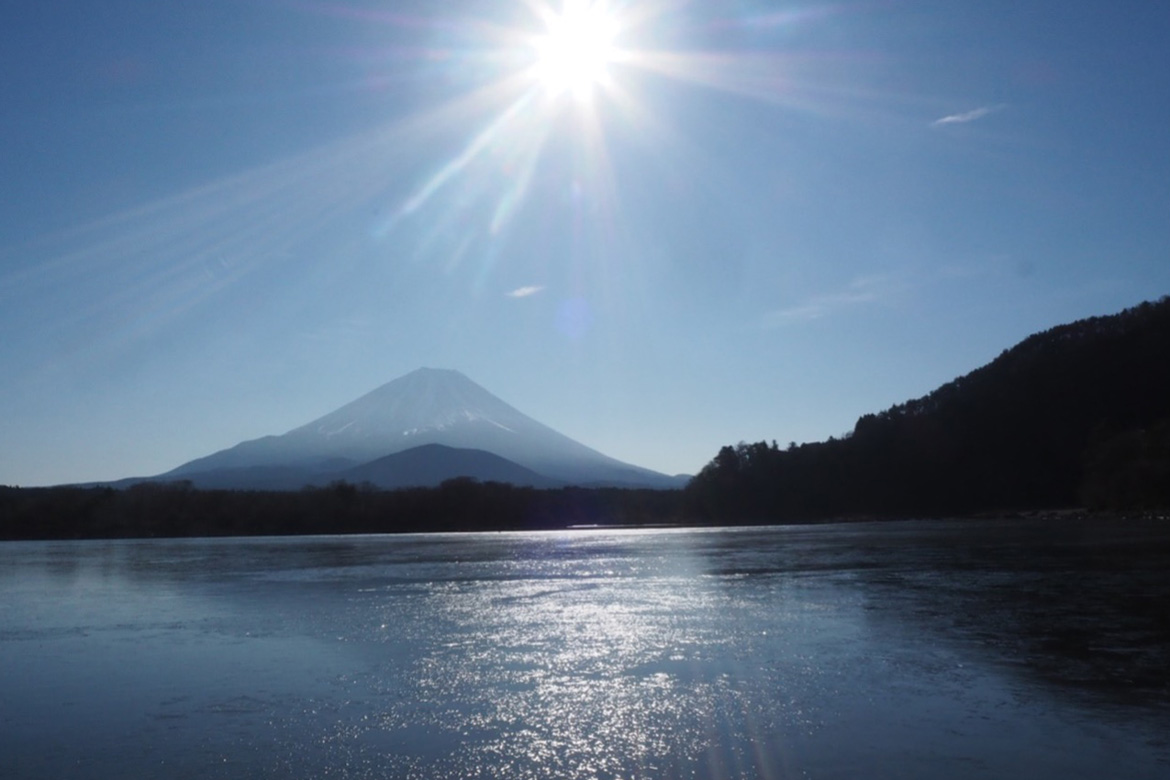 ちょっと違った富士山が見れる「精進湖」