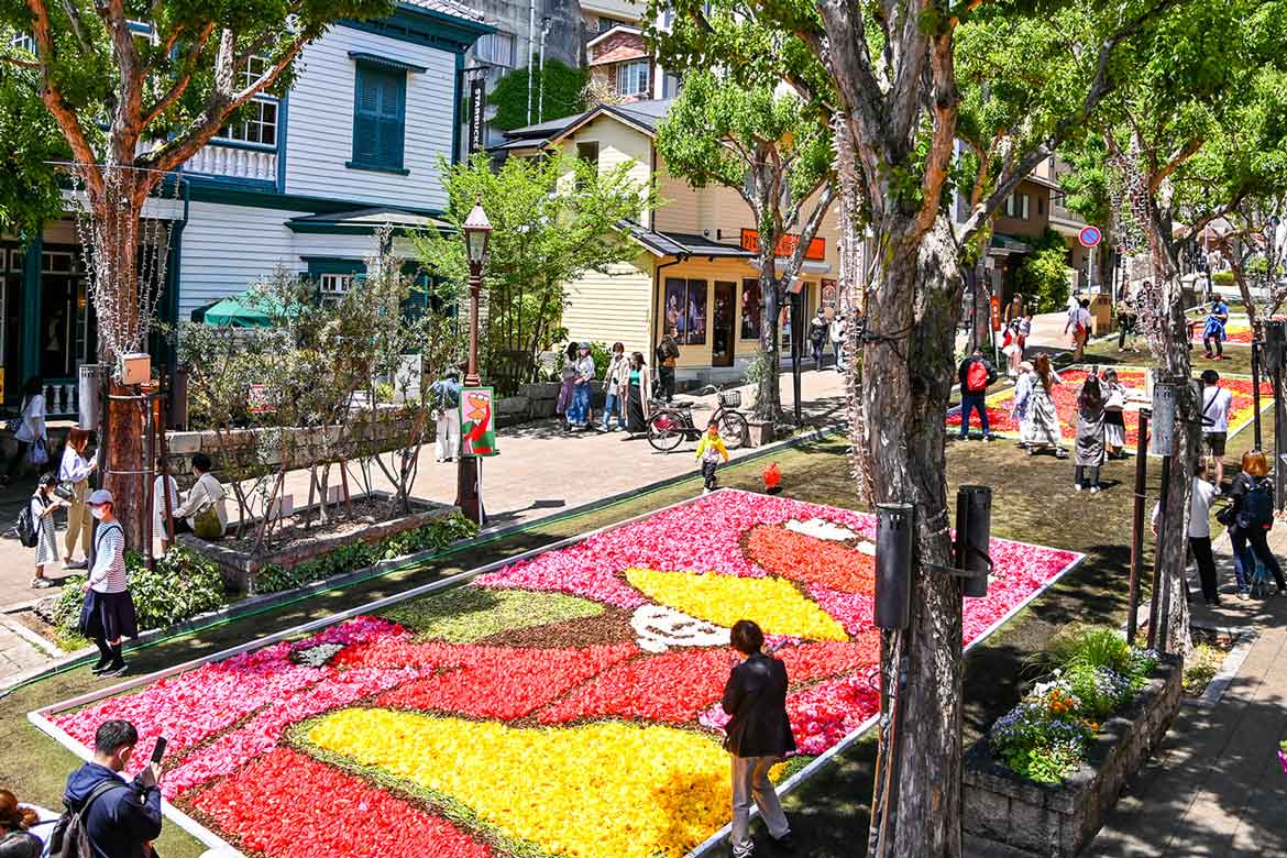 花絵で街を彩る「インフィオラータこうべ2023～まちは花絵の展覧会～」開催