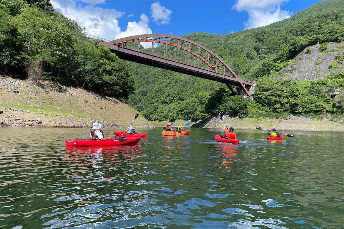 やまなし奥昇仙峡の荒川ダム湖面を特別開放！5/3〜5の3日間限定カヌー体験