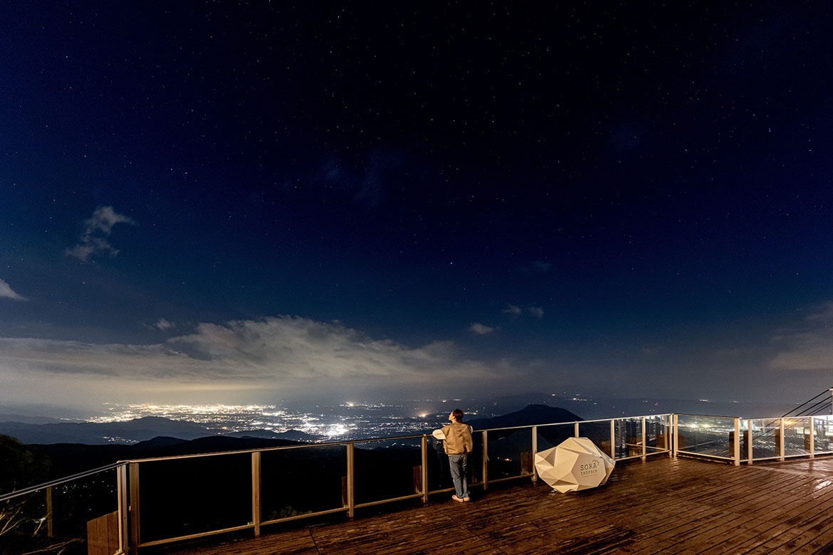 標高1,770m！日本一星空に近い屋外シアター「星空ナイトシネマ」を開催