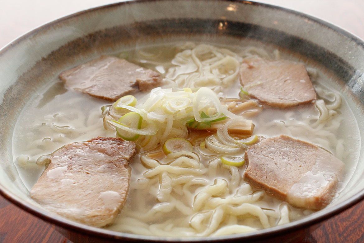 会津に来たら絶対食べたい！ミネラルたっぷりのまろやかな塩味が魅力の「山塩ラーメン」