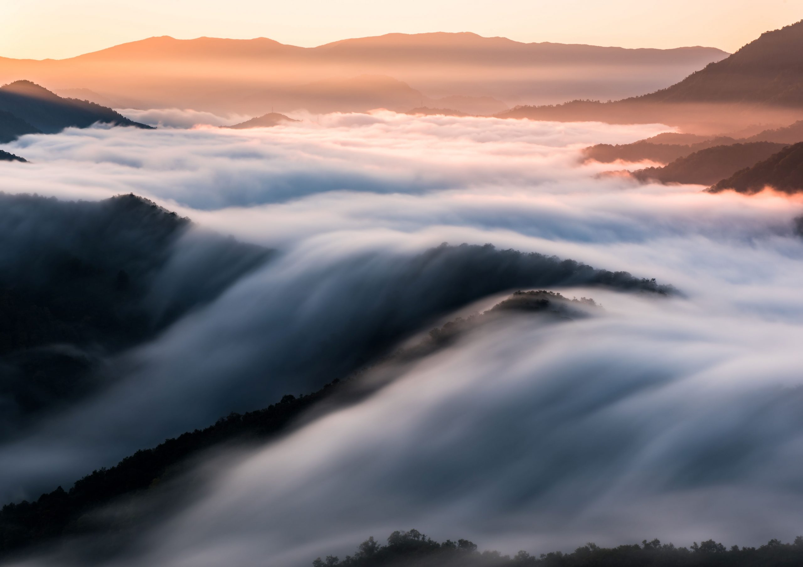 新潟・奥只見の秘境ドライブ ｜ 滝雲雲海の絶景をめざして