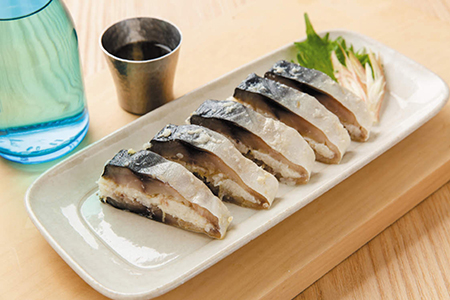 【100年フード】塩鯖を伝統的な発酵技法で保存食に。福井県「勝山北谷の鯖の熟れ鮨し」