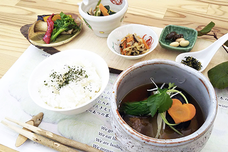 【100年フード】日本緑茶発祥の地で受け継がれる家庭の味。京都府「茶汁」