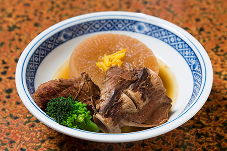 【100年フード】脂ののった寒ブリを贅沢に味わう。富山県「氷見のぶり食文化」