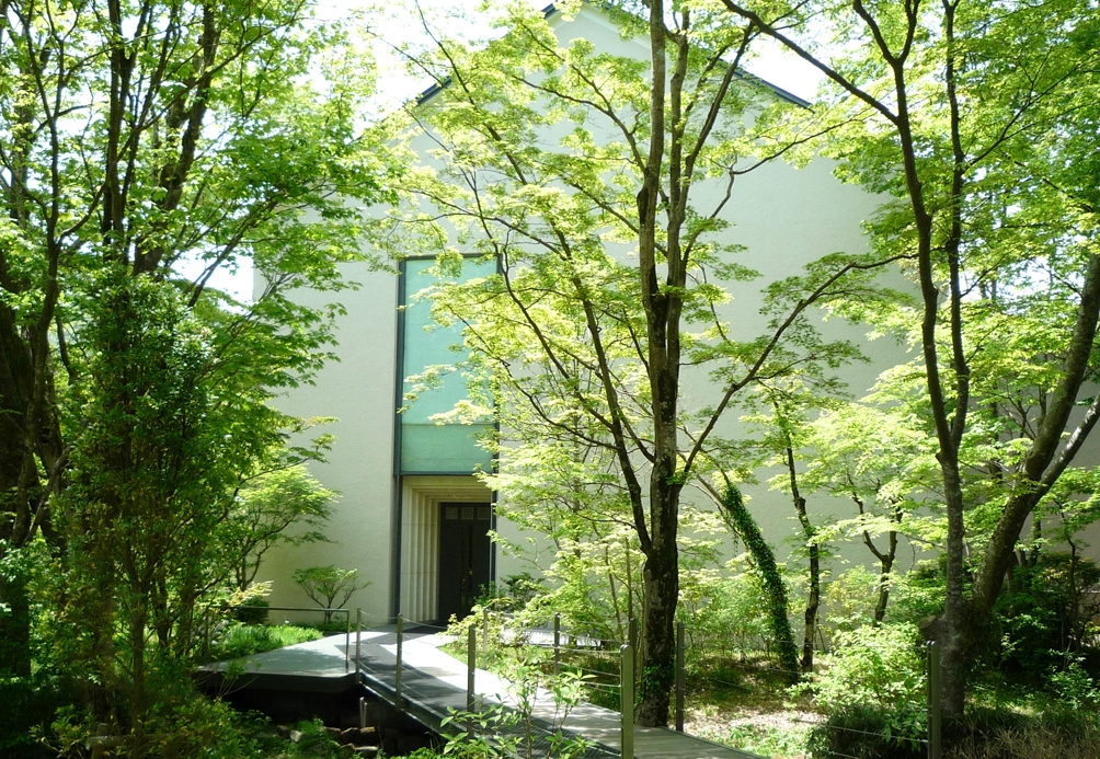 緑に囲まれた空間で”美”を堪能「箱根ラリック美術館」