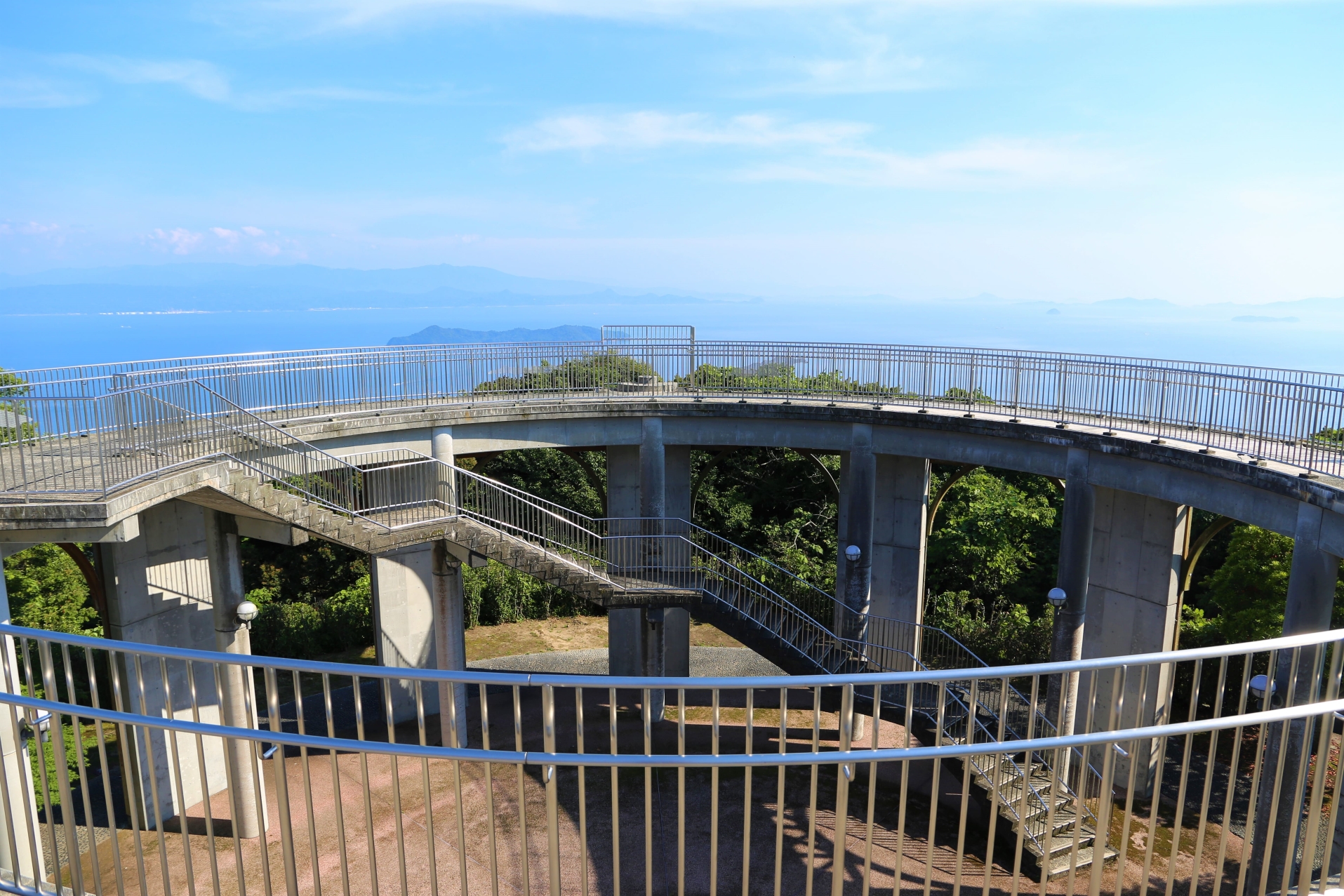 瀬戸内海を一望する絶景スポット「十文字山公園」
