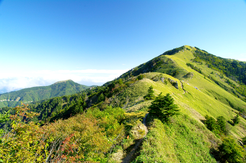 西日本で二番目に高い霊峰「剣山」