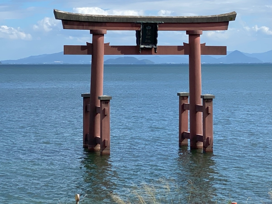 近江最古の大社でフォトジェニックな一枚を。「白鬚神社」