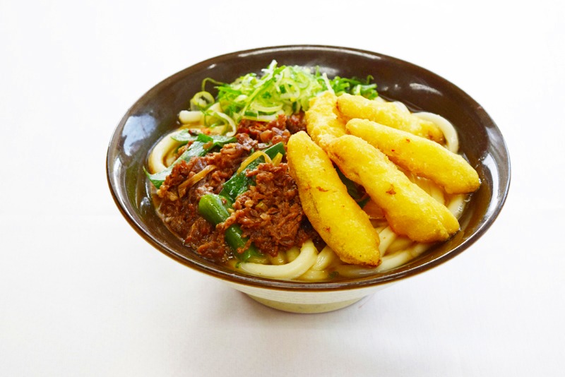 地元で愛されるうどんチェーンの本店「牧のうどん 加布里本店」