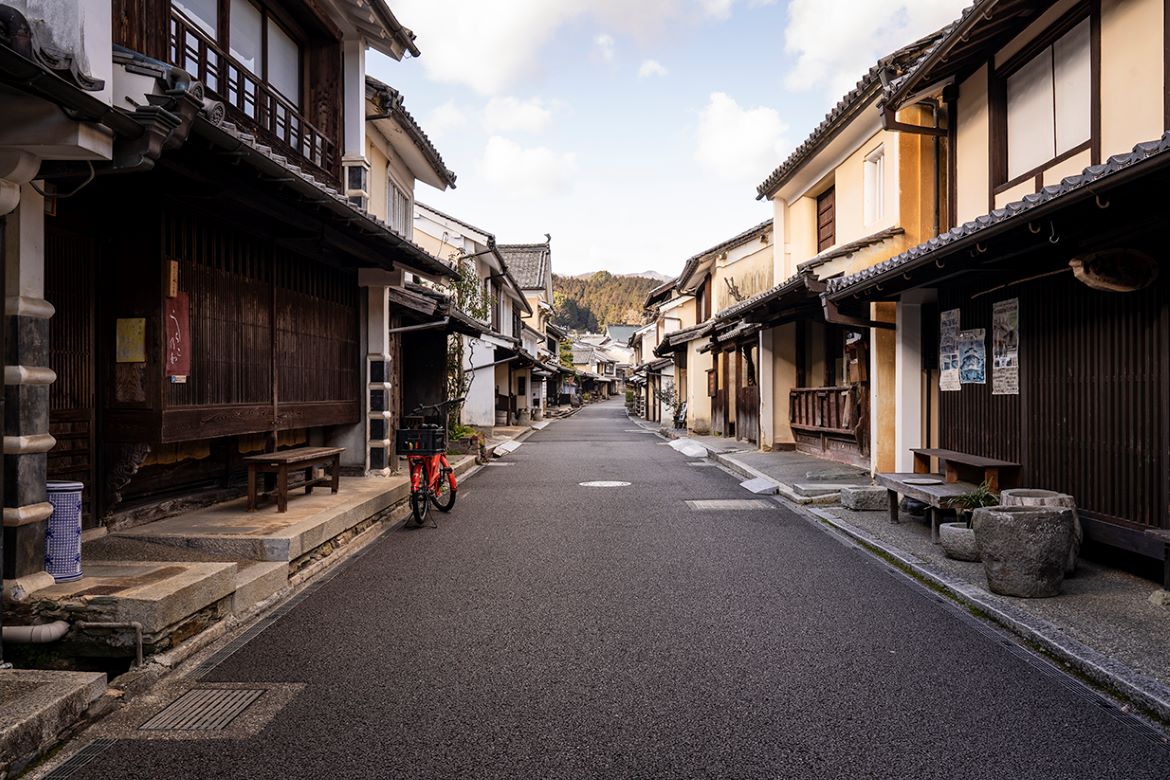 江戸から続く街並みを散策！「八日市・護国の町並み」