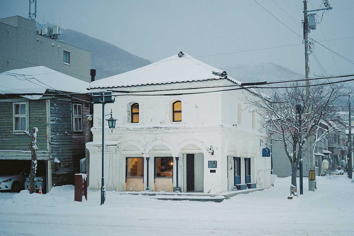 函館港のそばに佇む一棟貸しの宿「Portside Inn Hakodate」1/23より予約受付開始