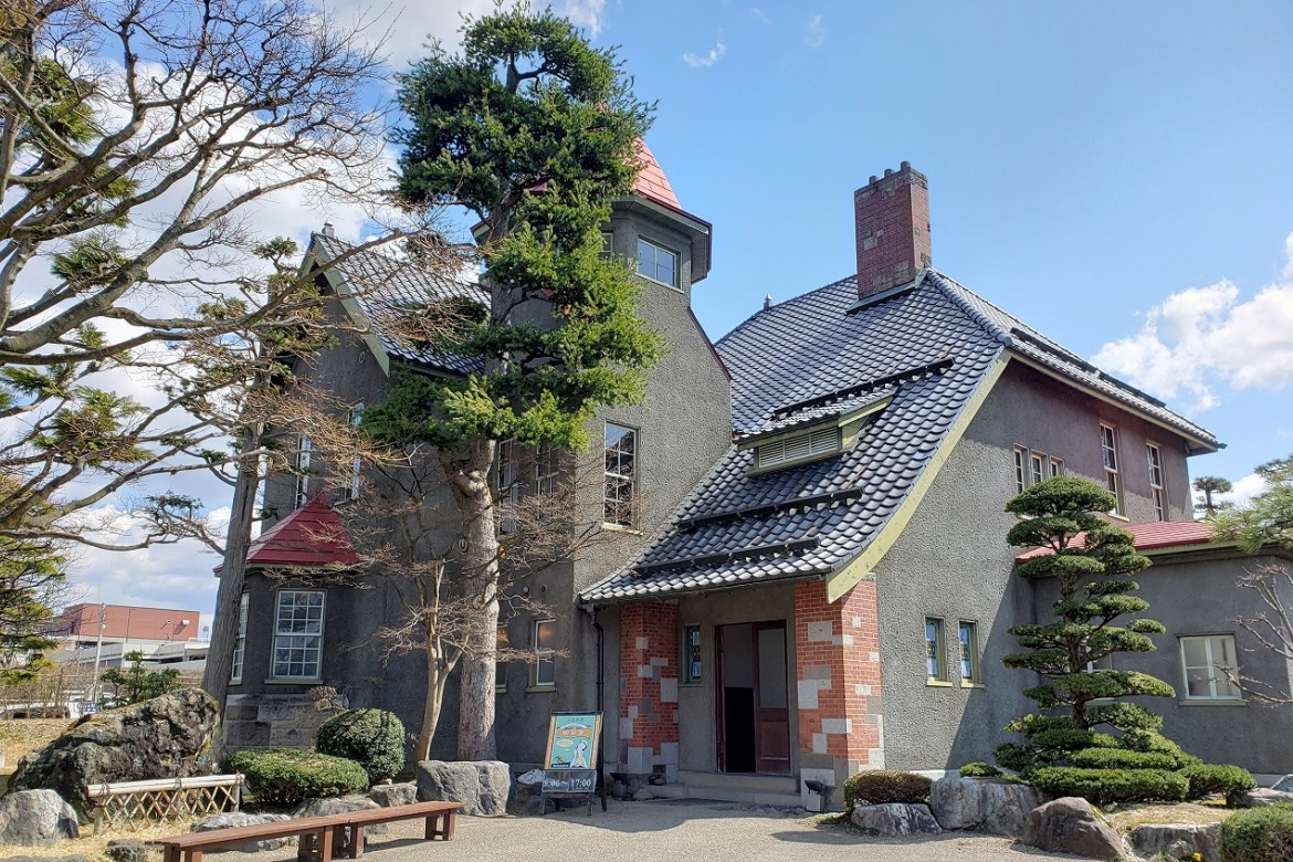 モダンな洋館と広大な庭園を愉しむ「藤田記念庭園 洋館」