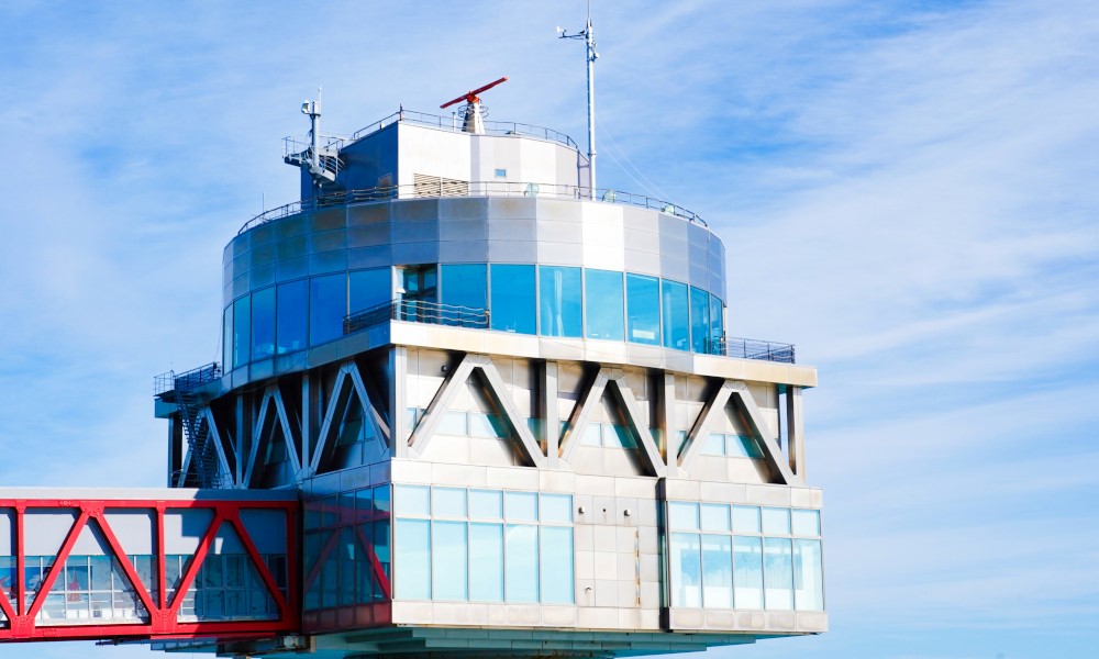 海の中の世界を堪能できる「氷海展望塔オホーツクタワー」
