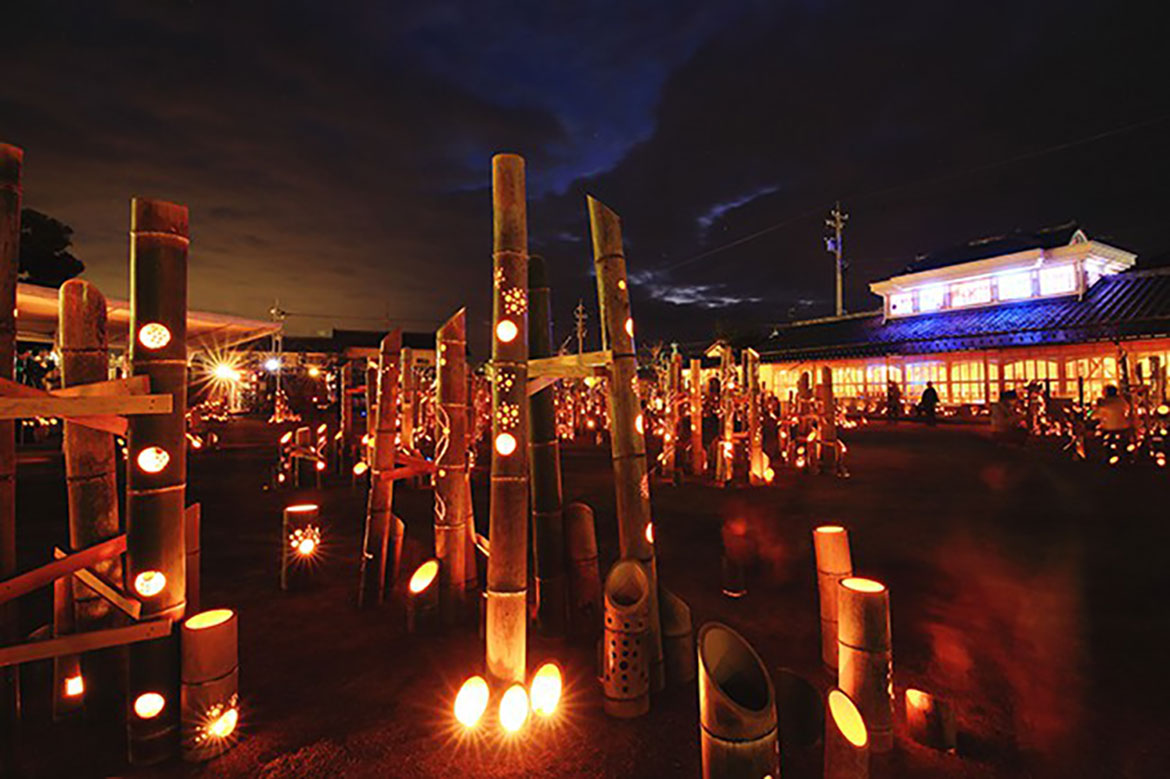福井県あわら市、あわら温泉が竹灯りに包まれる。「第9回 あわら灯源郷」3/8、9開催