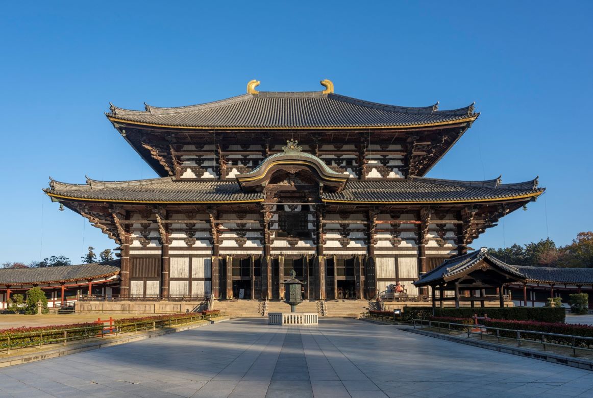 奈良・市内ドライブ ｜ あをによし、世界遺産と仏像の輝きを巡る
