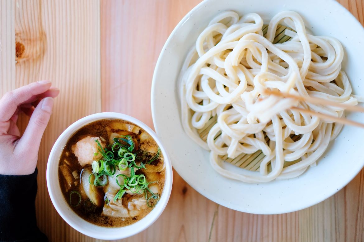 伝統のコシツヨうどんをおしゃれな店内で「武蔵野うどん 澤村」