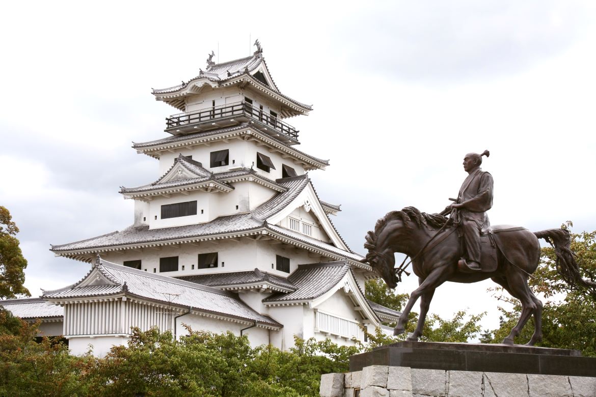 日本三大水城の一つ「今治城」
