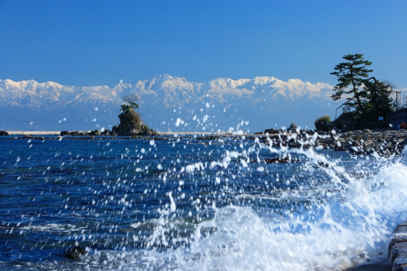 富山・高岡～氷見～五箇山ドライブ ｜ 立山連峰の絶景と世界遺産の集落へ