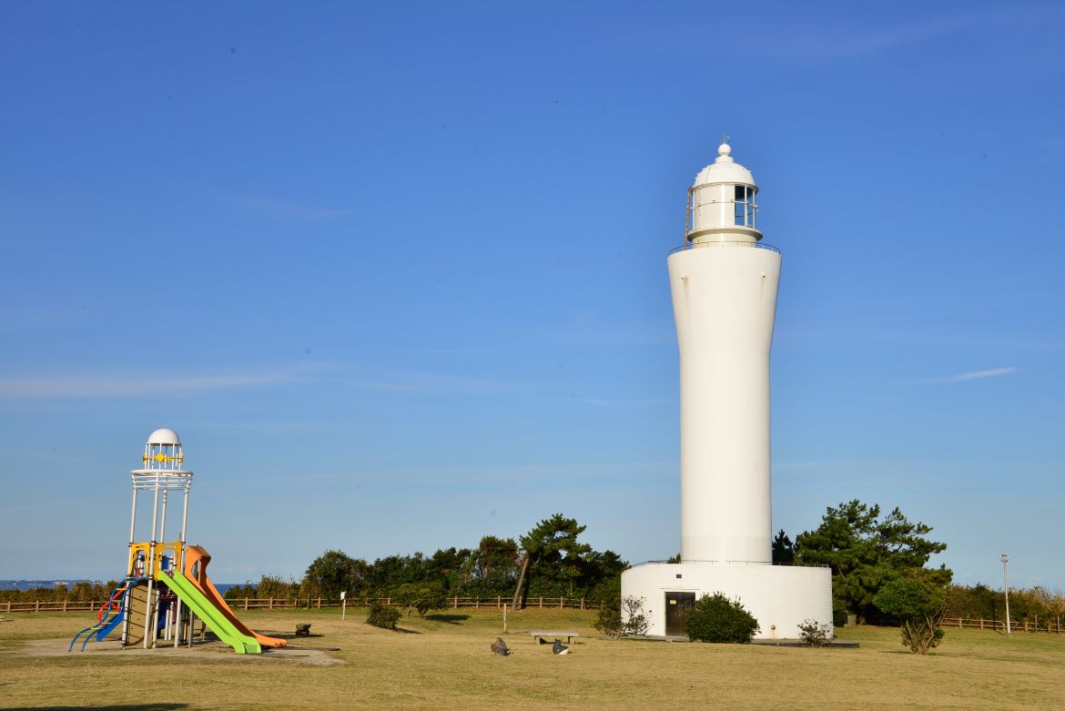 海の見える古房地公園のシンボル「日立灯台」