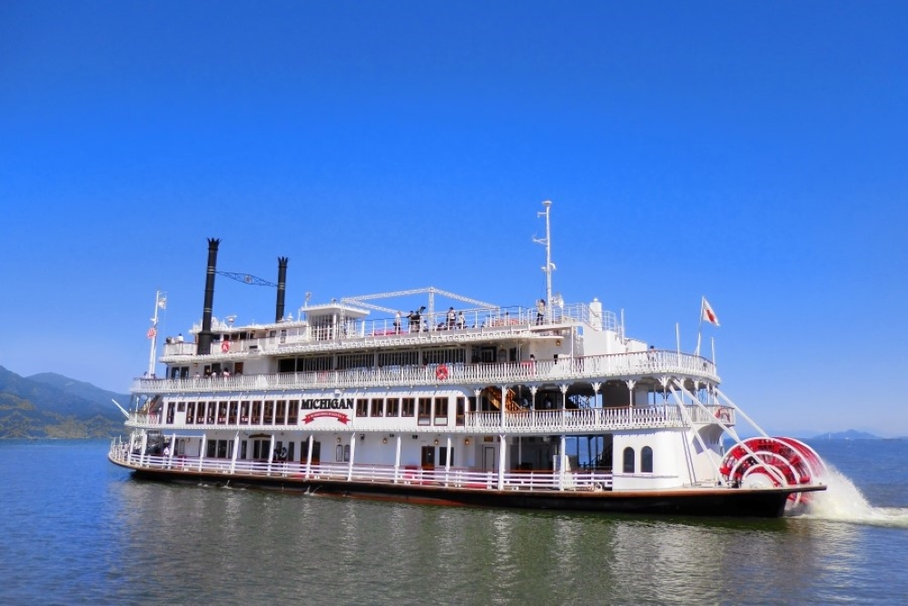 琵琶湖を代表する外輪船で船旅を満喫「ミシガンクルーズ」