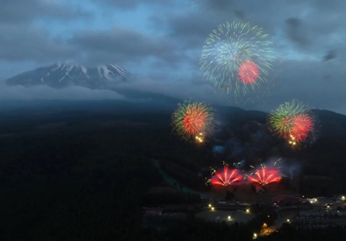 富士山で日本と世界のトップ花火師が共演する『The 絶景花火「Mt.Fuji」2025 〜世界花火博〜』が開催