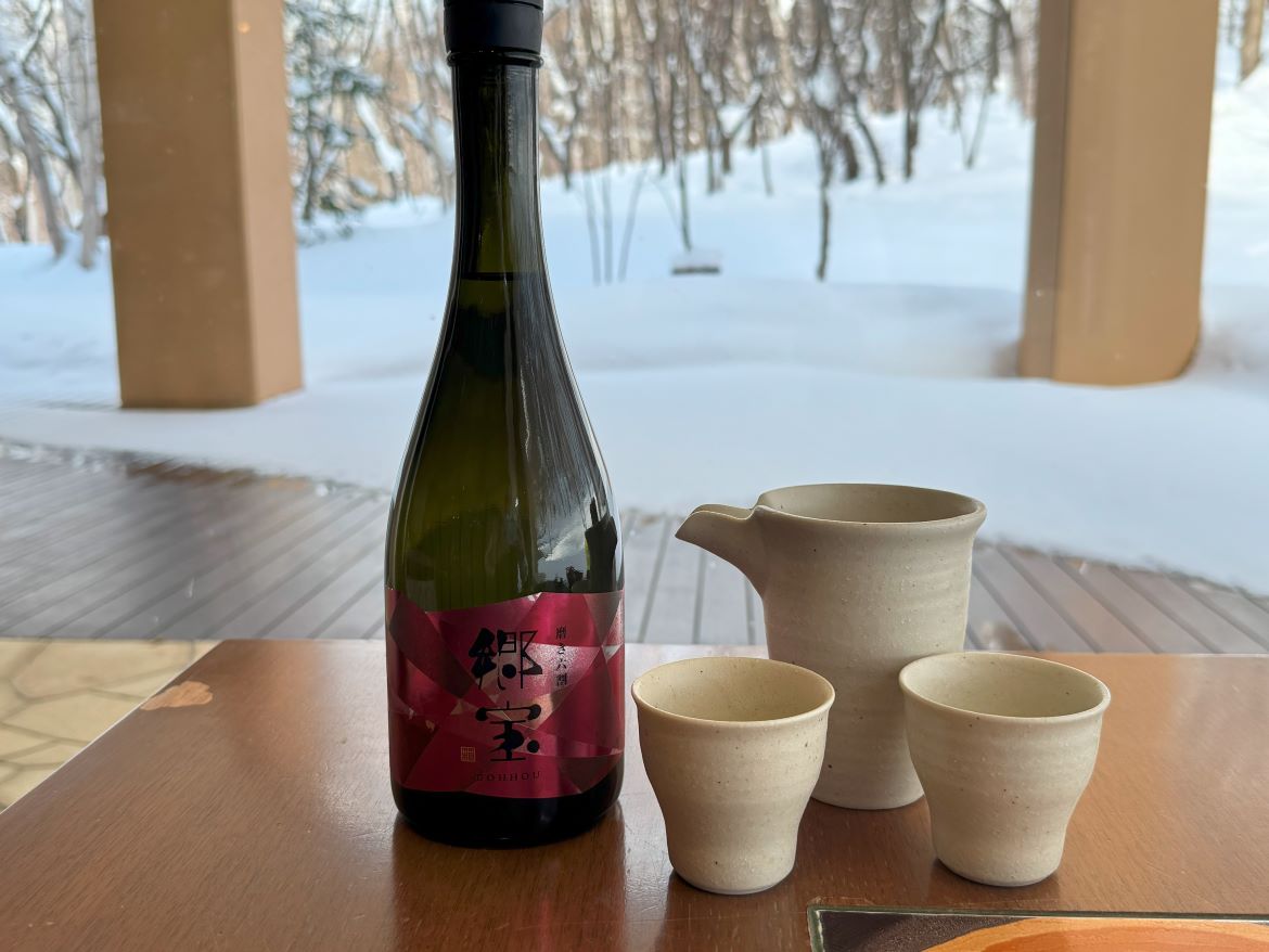 鶴雅リゾート、箱館醸蔵の純米酒とマリアージュした1周年記念特別プランを「定山渓 鶴雅リゾートスパ 森の謌」で販売開始!