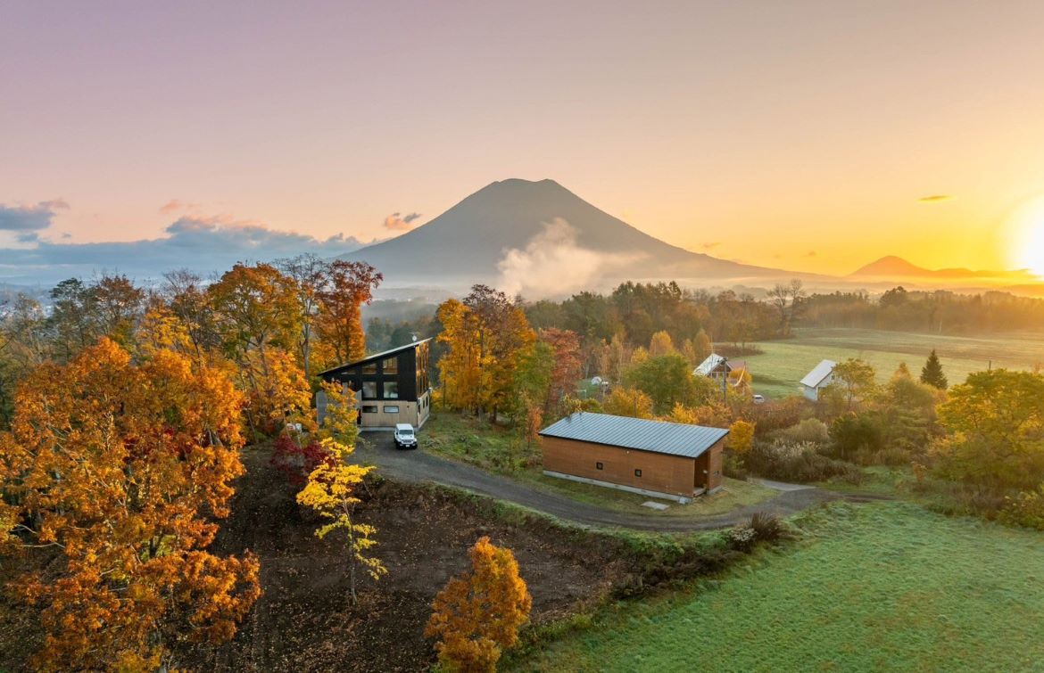ニセコの大自然の中で過ごせる一棟貸しの宿泊施設「The Hilltop Niseko」、2025年4月にオープン